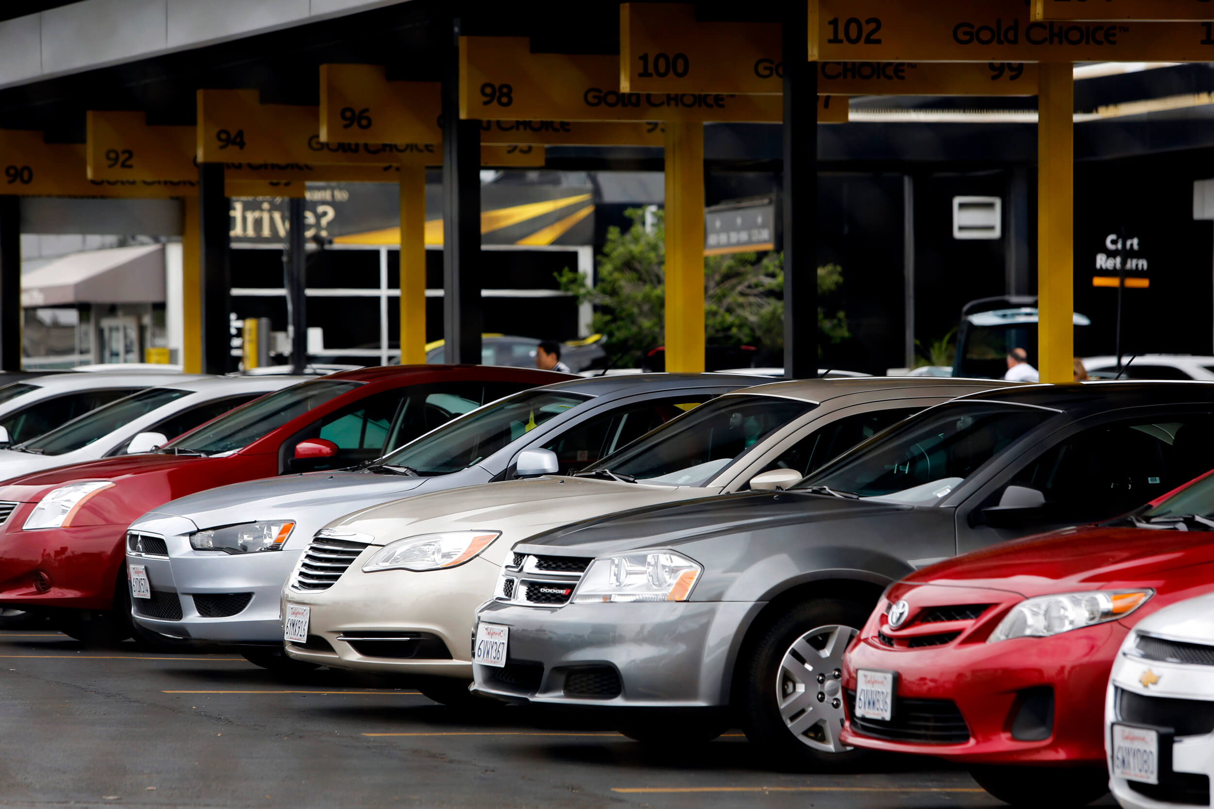 Read more about the article The Cheapest Way to Rent a Car: 10 Tips to Save