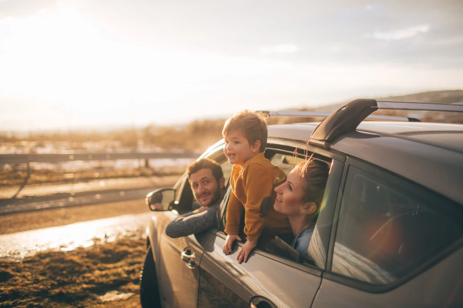 Read more about the article Why Renting a Car Elevates Your Family Road Trip Experience?